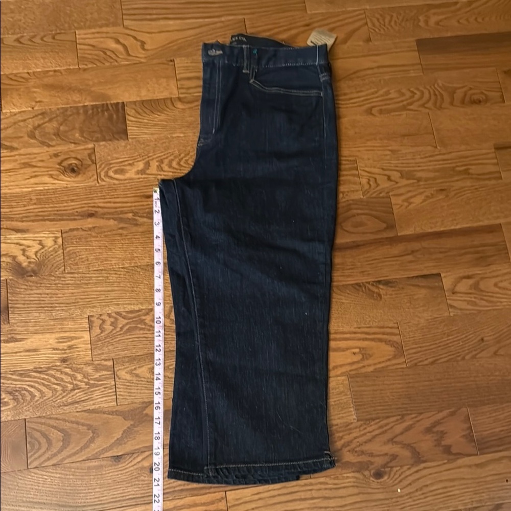Women Dark Blue cropped Jeans - Picture 8 of 10